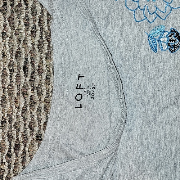 ☀️Talbots Embroidered Tee Shirt with Rolled Cuffs☀️ - Picture 3 of 5